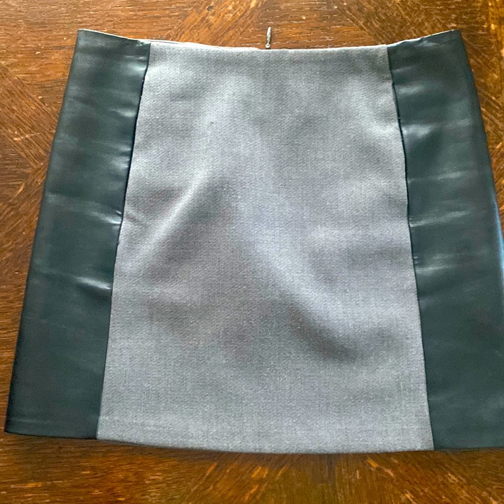 Kensie stuctured skirt.. looks great with tights and boots, even doc martens!